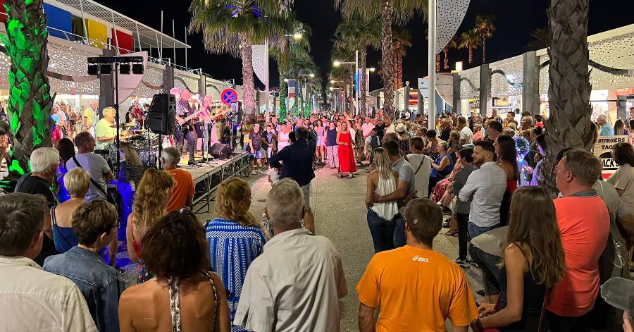 Vias - Vias plage envahie par la foule pour Vias en Fête