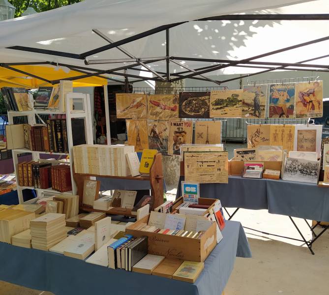 Bessan - Les marchés aux livres vont animer la saison estivale sur la place de la Promenade