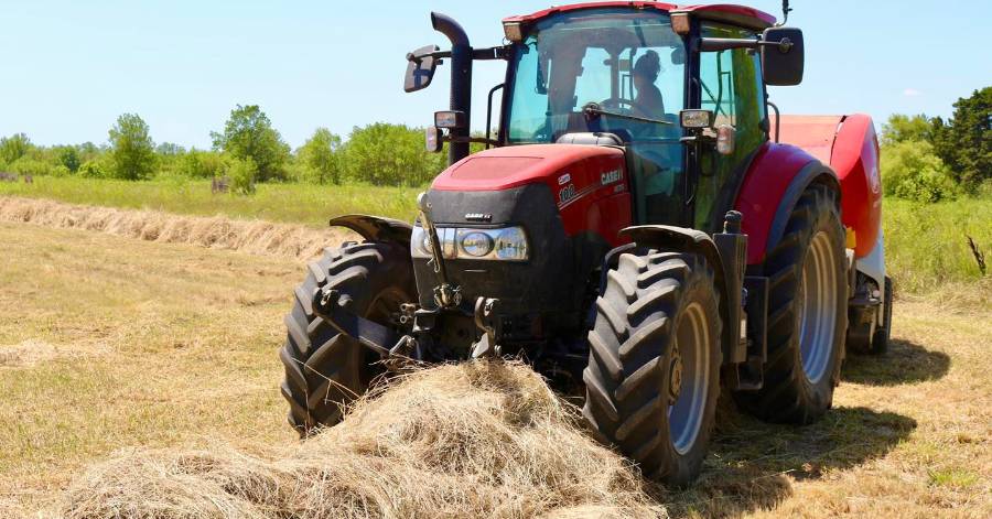 Agde - Agriculture : fauchage aux Verdisses !