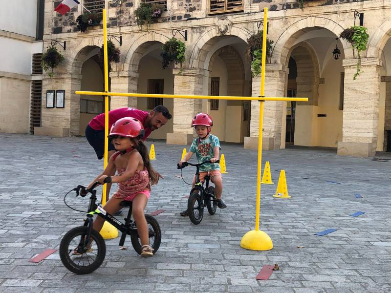 Bessan - Hérault Vacances anime la Promenade et marque la fin de la saison estivale