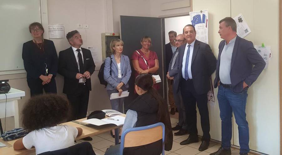Agde - Le président du département Kléber MESKIDA en visite au collège René Cassin