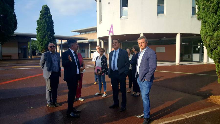 Agde - Le président du département Kléber MESKIDA en visite au collège René Cassin