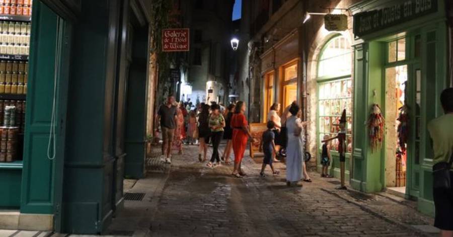 Pézenas - La Ville participe au concours Les Plus Beaux Centres-Villes Commerçants » de France