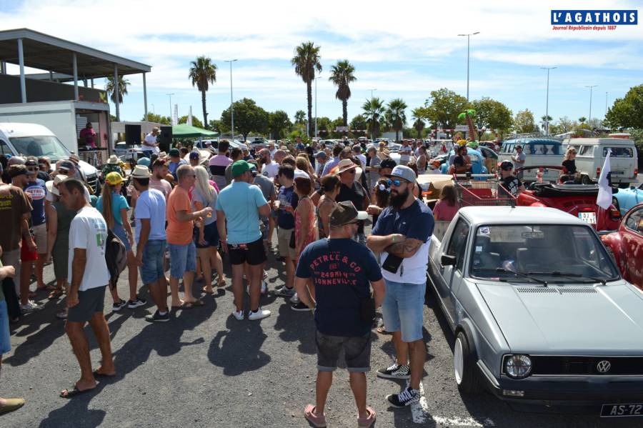 Cap d'Agde - Premieres photos : Une nuée de coccinelles pour le Rassemblement VW COX TOUJOURS