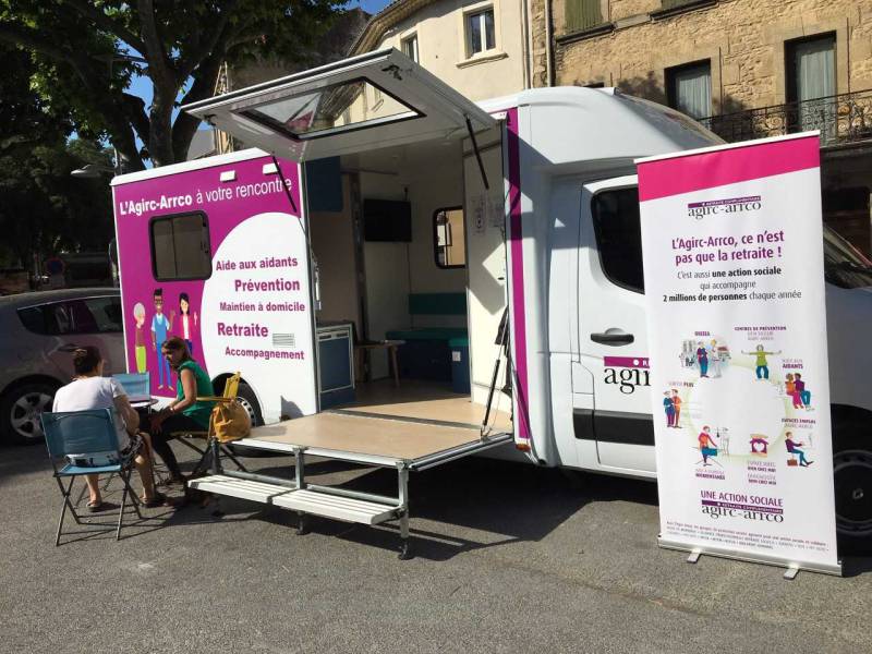 Bessan - L'Agirc-Arrco vient à la rencontre des Bessanais avec son bus itinérant