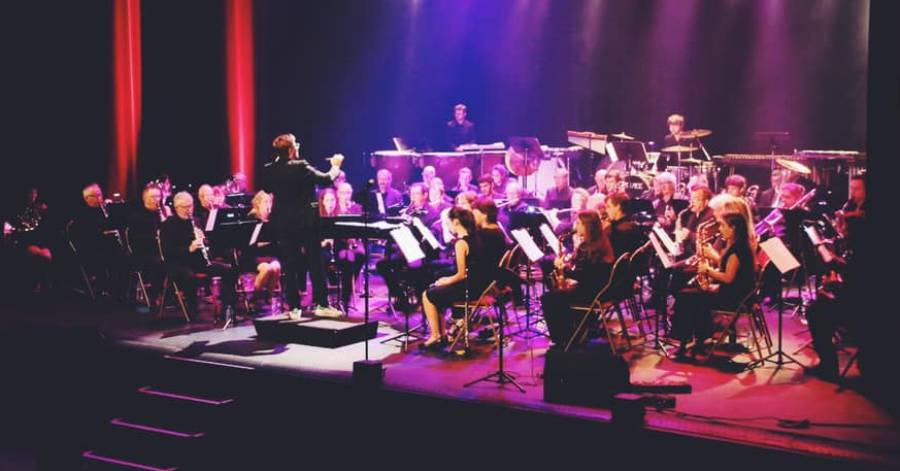 Vias - Le Théâtre de l'Ardaillon complet pour le concert de la Lyre Biterroise !