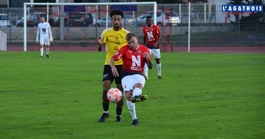 Football Agde - N3 - Le RCOA met un genou à terre en championnat face à Castanet.