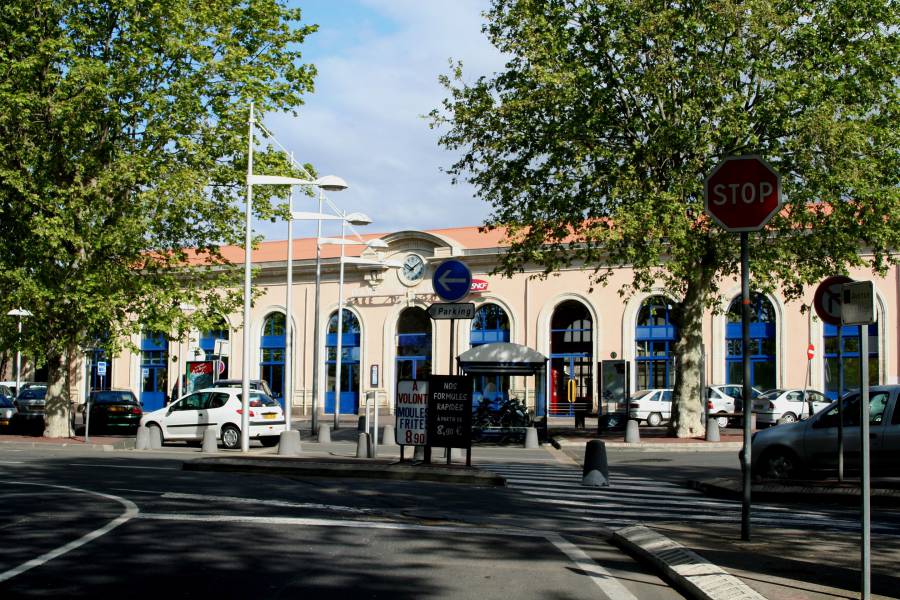 Agde - Suppression du trafic SNCF du  29 au 31 Octobre pour travaux sous les voies ferroviaires.