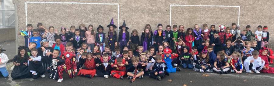 Bessan - Halloween tisse sa toile dans le paysage local avec des animations monstrueuses