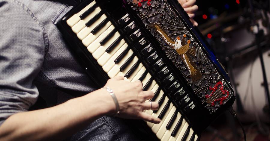 Marseillan - Un apéro concert avec  accordéon et swing  le 12 novembre !
