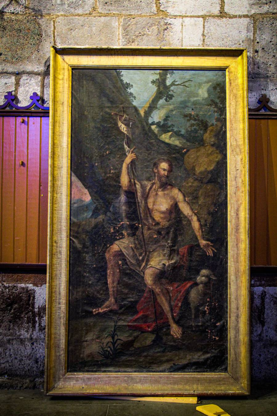 Vias - Deux tableaux exposés dans l'Église en restauration !