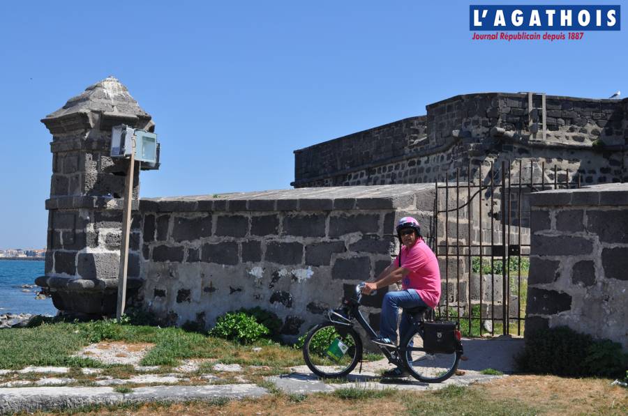 Cap d'Agde - Insolite : Le Tour de Fort Brescou en Solex