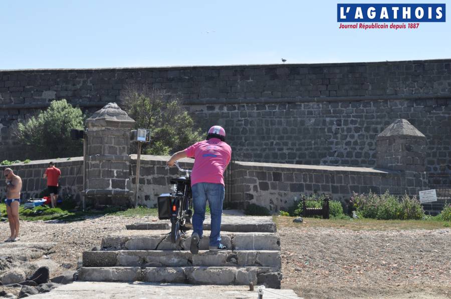 Cap d'Agde - Insolite : Le Tour de Fort Brescou en Solex