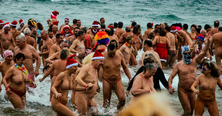 Cap d'Agde - Sympathique et coloré ! Le dernier bain naturiste de l'année a encore été une réussite !