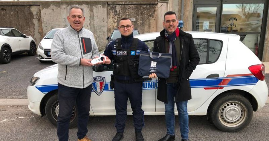 Bessan - La police municipale dotée d'un lecteur de puces électroniques pour animaux