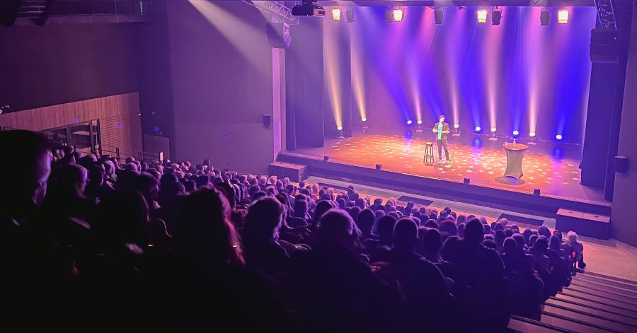 Vias - Arnaud Demanche a fait salle comble au Théâtre de l'Ardaillon