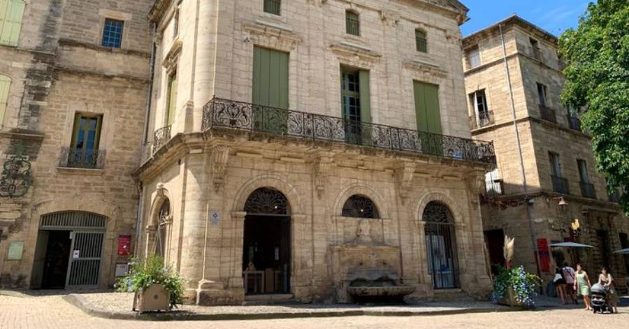Pézenas - La Ville propose des échoppes pour les artisans créateurs d'art