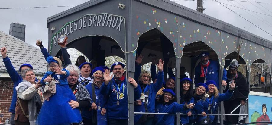 Bessan - Un groupe carnavalesque de Bessanais a représenté le village en terres wallonnes