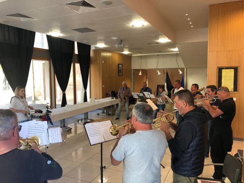 Bessan - La peña bessanaise prépare la saison estivale et répète exceptionnellement en mairie