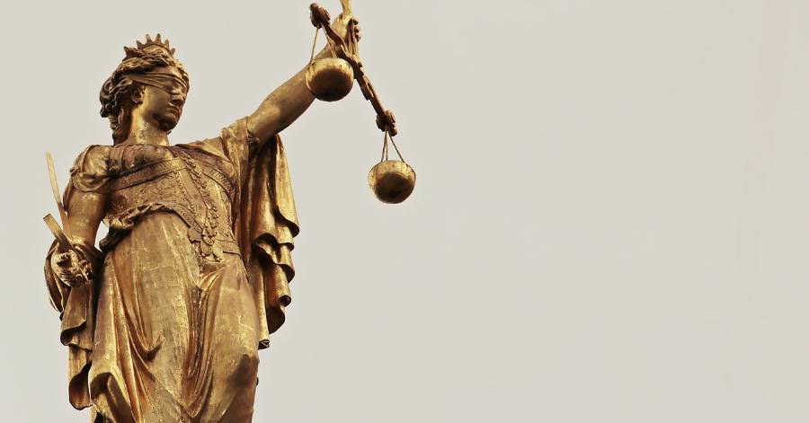 Pézenas - Des permanences gratuites d'avocats, greffiers et juristes à Pézenas