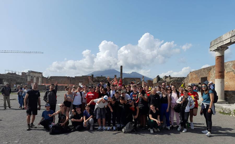 Bessan - Les collégiens renouent avec le voyage à la découverte du volcanisme en Italie