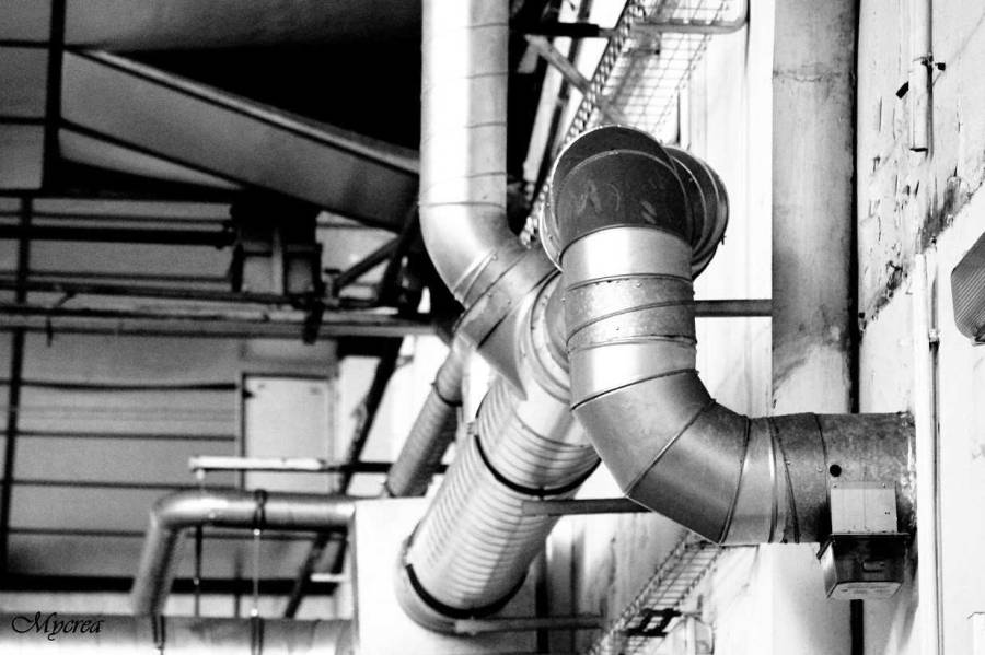 Bessan - Evénement culturel avec une expo projetant l'ancienne usine Ricard vers l'avenir