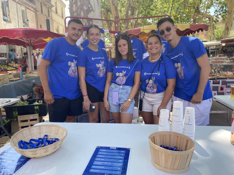 Bessan - La jeunesse s'active et propose des produits dérivés en prévision de la fête locale
