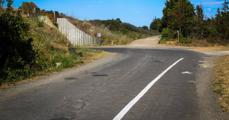 Vias - La circulation du chemin de la Croix de Fer est mise en sens unique