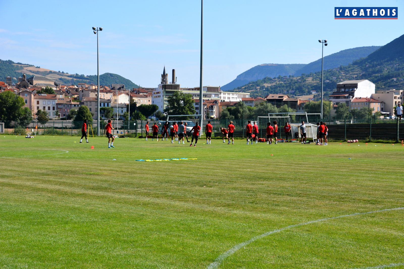 Agde - La N3 du RCO Agde de football en stage de préparation à Millau (12)