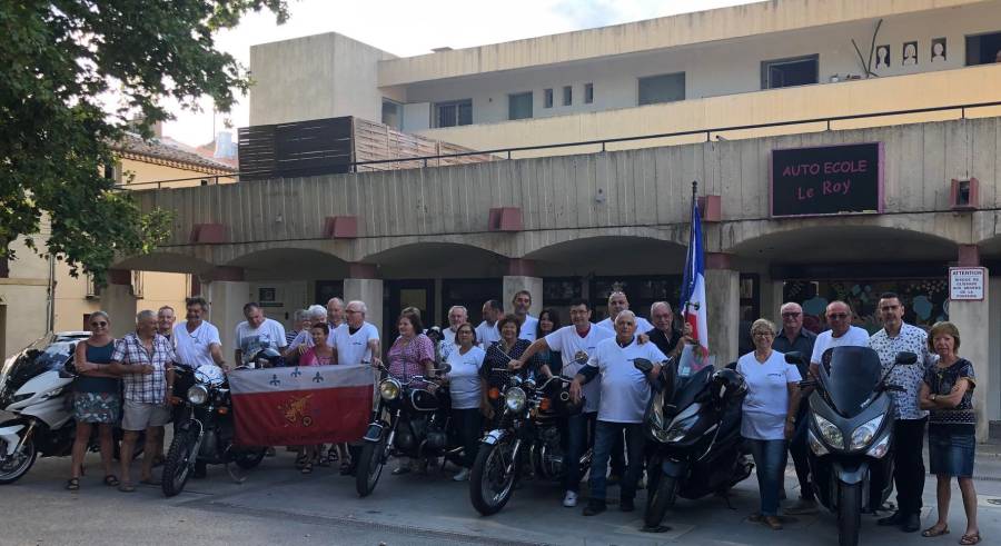 Bessan - Jumelage : la dizaine de motards est partie en balade jusqu'à Bessans en Savoie