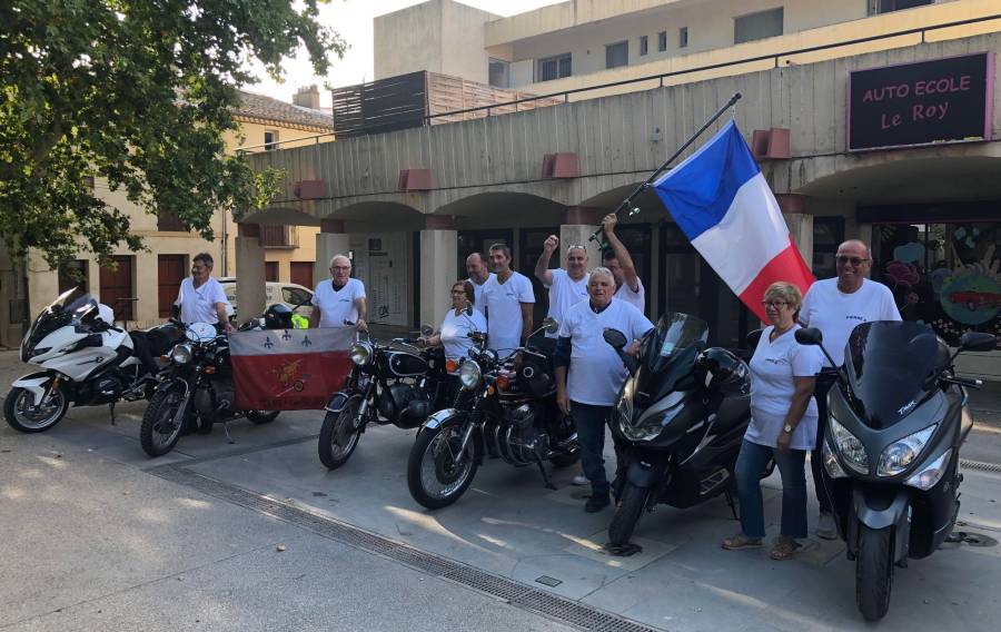Bessan - Jumelage : la dizaine de motards est partie en balade jusqu'à Bessans en Savoie