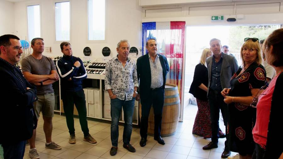 Bessan - Lors des vendanges, le président du département renouvelle le soutien aux viticulteurs
