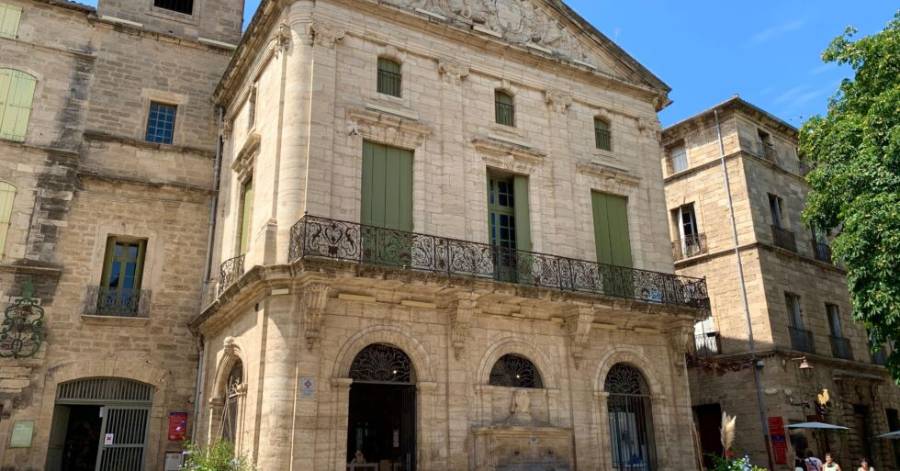 Pézenas - La Ville de Pézenas propose des échoppes à la location à destination d'artisans d'art