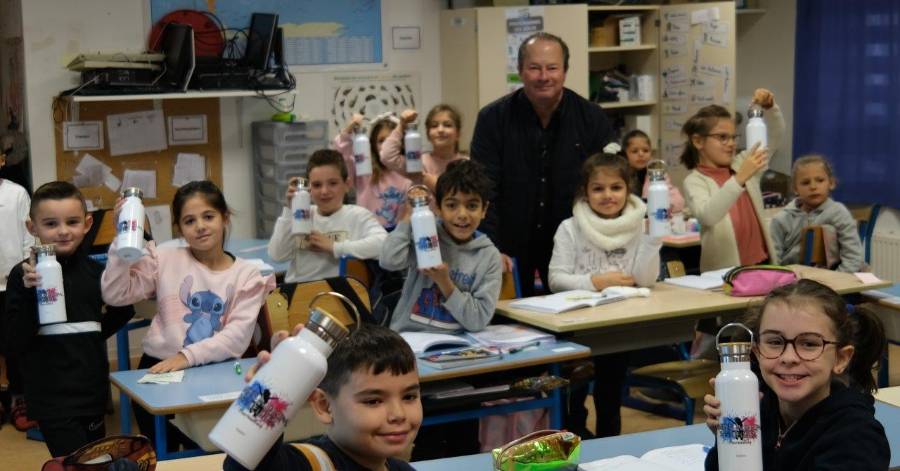 Marseillan - 1000 gourdes distribuées dans les écoles et au collège de Marseillan