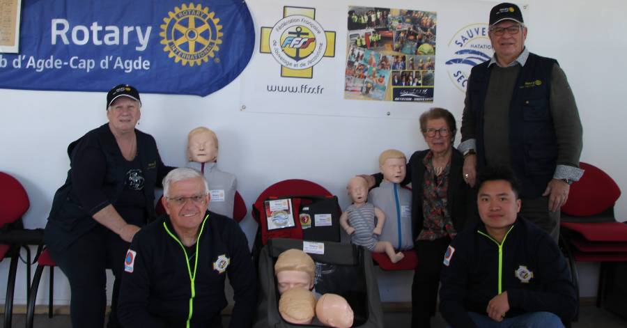 Agde - Le Rotary Club Agde Cap d'Agde offre du matériel à l'association AASS 34