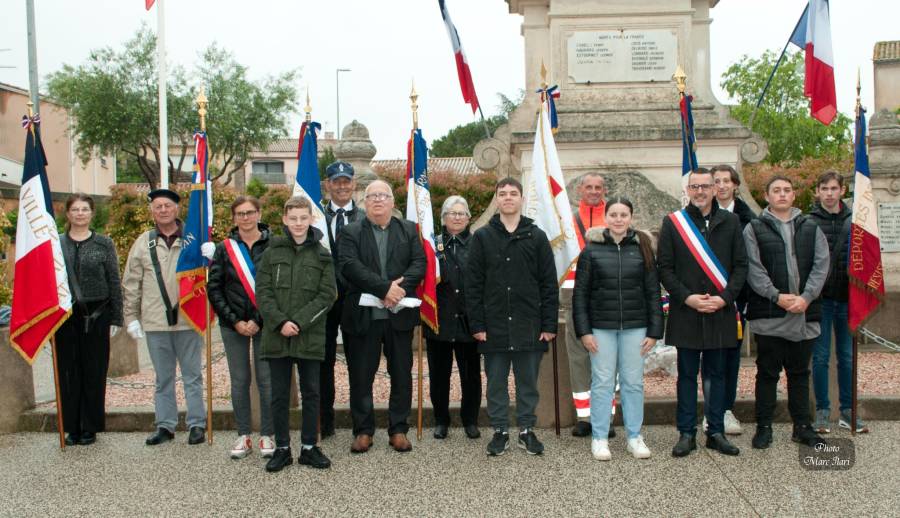 Bessan - Hommage aux héros et victimes de la déportation avant la cérémonie de la Victoire