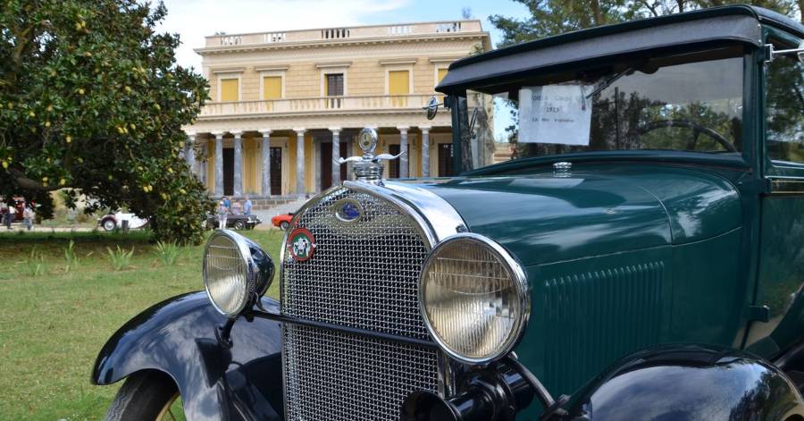 Agde - Cap Retro a fait escale au Château Laurens !