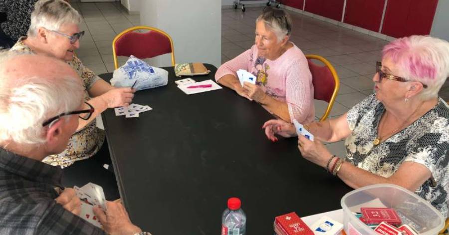 Bessan - Les conviviaux jeux de société des Aînés de la Tuque ont le vent en poupe