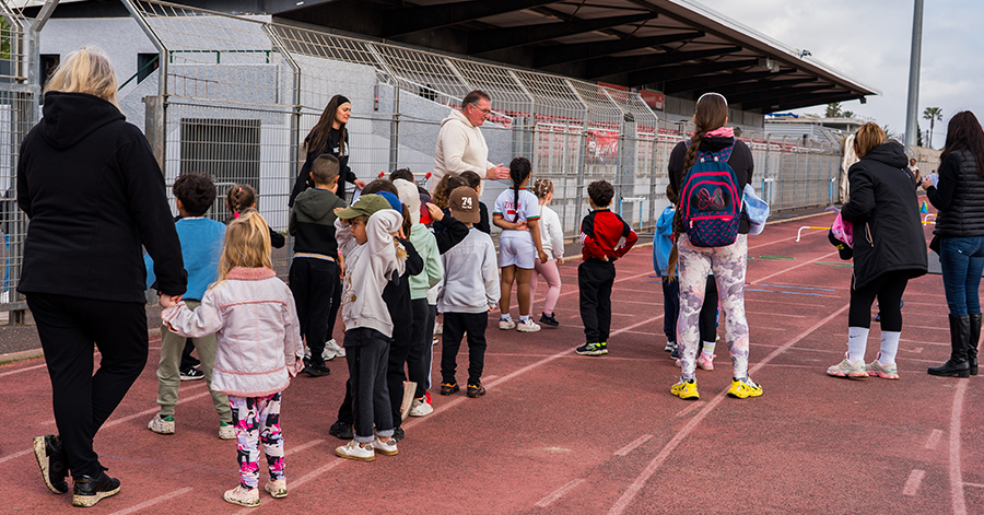 Agde - Les Mini-Olympiades des Écoles de la Ville : Une Rencontre Sportive et Ludique