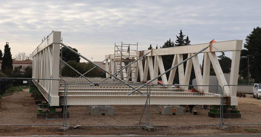 Vias - Une nouvelle étape dans sa transformation urbaine avec la pose du pont de Coussergues