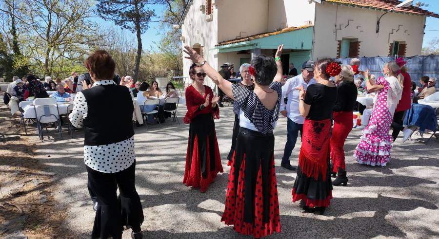 Bessan - La Guinguette aux rythmes espagnols de la fiesta campera avec Fuego Andaluz