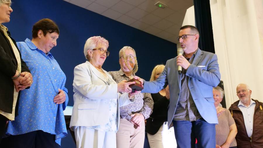 Bessan - Convivialité et anniversaire des Aînés de la Tuque au traditionnel repas des anciens